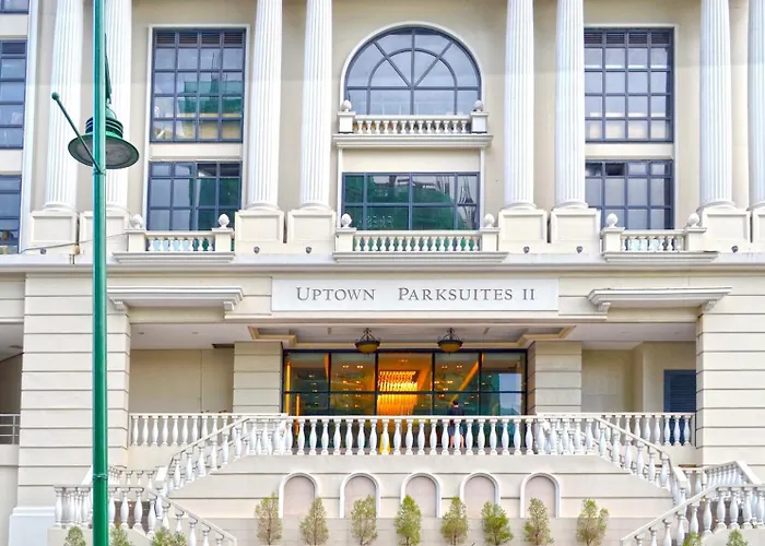 Apartahotel 1bedroom Suitesi3beds With Balcony View In Uptown Bgc Manila