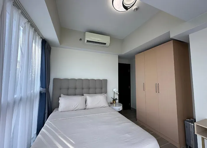 1bedroom Suitesi3beds With Balcony View In Uptown Bgc *