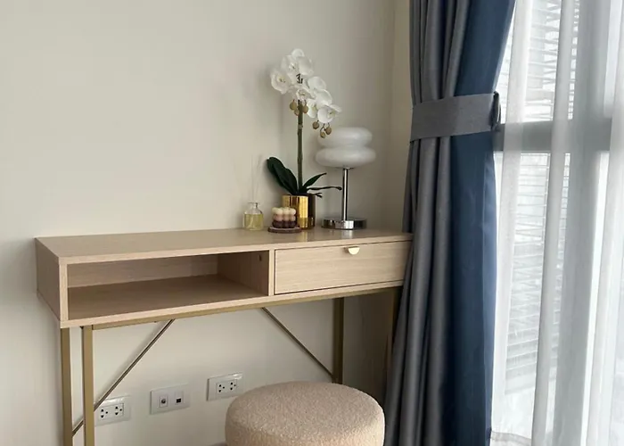 1bedroom Suitesi3beds With Balcony View In Uptown Bgc Manila