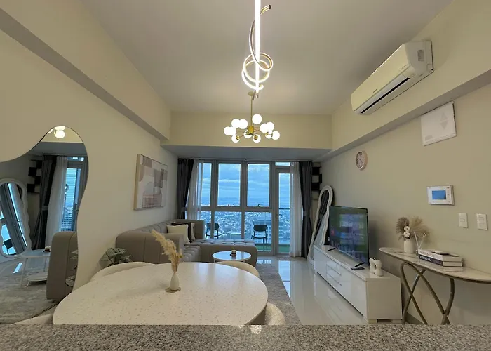 Apartahotel 1bedroom Suitesi3beds With Balcony View In Uptown Bgc Manila
