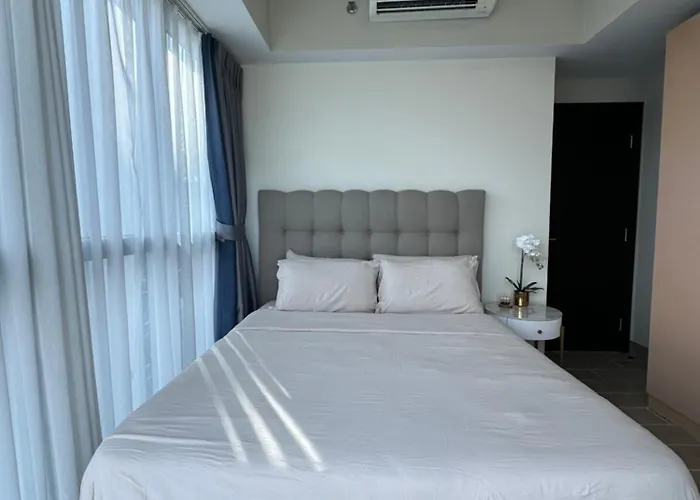 1bedroom Suitesi3beds With Balcony View In Uptown Bgc *